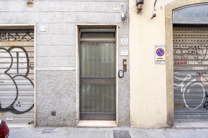 Portone e cortile interno, 10 minuti Duomo, Firenze